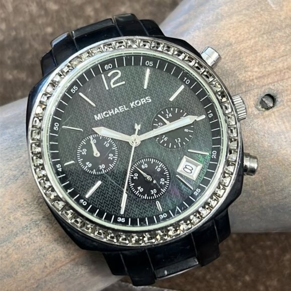 MICHAEL KORS Black MOP Dial Black Acrylic Bracelet with Glitz Watch - Picture 7 of 9